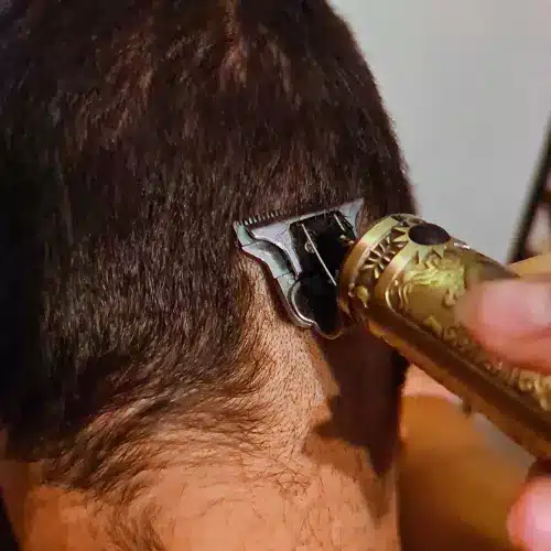 Sada na strihanie vlasov a brady – 3 vymeniteľné nástavce, čistiaca kefka (WNDR19590) - Image 7