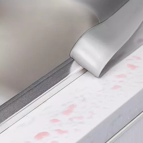 Vodotesná samolepiaca tesniaca páska – šedá, do kuchyne a kúpeľne, 3,6 cm × 3,2 m (WNDR20886) - Image 7